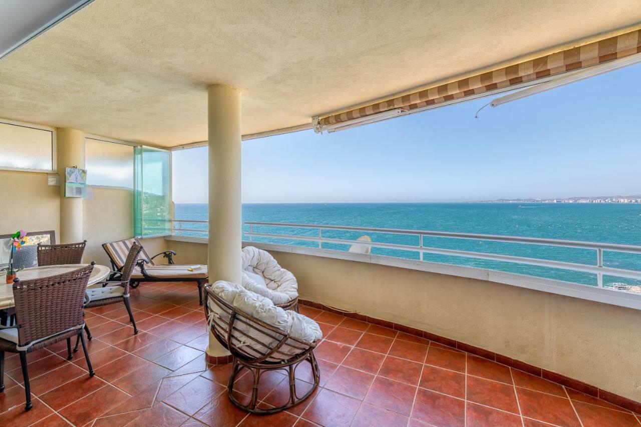 Costa Quebrada Beachfront Apartment